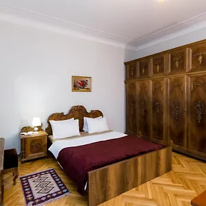  Apartment Gallery Rustaveli 1